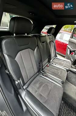 Внедорожник / Кроссовер Audi Q7 2017 в Львове