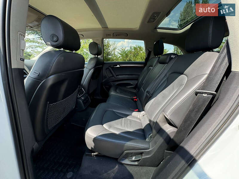 Позашляховик / Кросовер Audi Q7 2013 в Сумах