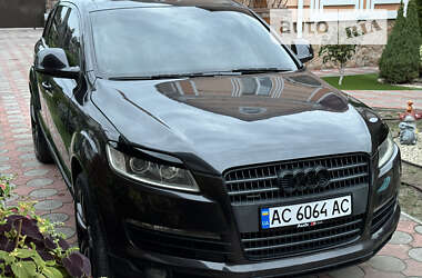 Позашляховик / Кросовер Audi Q7 2007 в Вараші