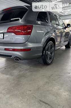 Внедорожник / Кроссовер Audi Q7 2015 в Черновцах