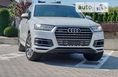 Внедорожник / Кроссовер Audi Q7 2017 в Ровно