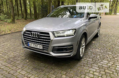 Внедорожник / Кроссовер Audi Q7 2018 в 
