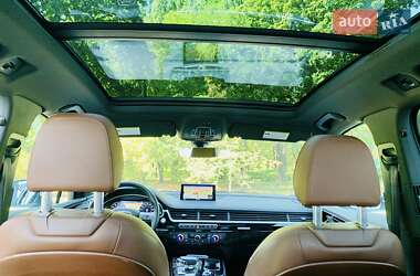 Внедорожник / Кроссовер Audi Q7 2018 в 
