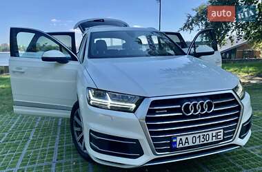 Внедорожник / Кроссовер Audi Q7 2018 в 