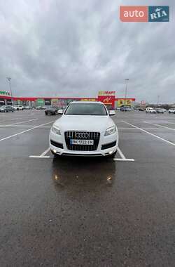 Внедорожник / Кроссовер Audi Q7 2014 в 