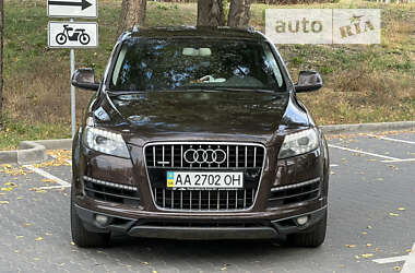 Внедорожник / Кроссовер Audi Q7 2010 в Киеве