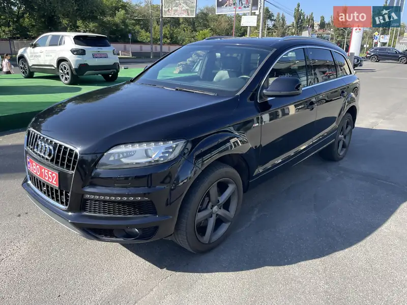 Внедорожник / Кроссовер Audi Q7 2014 в 
