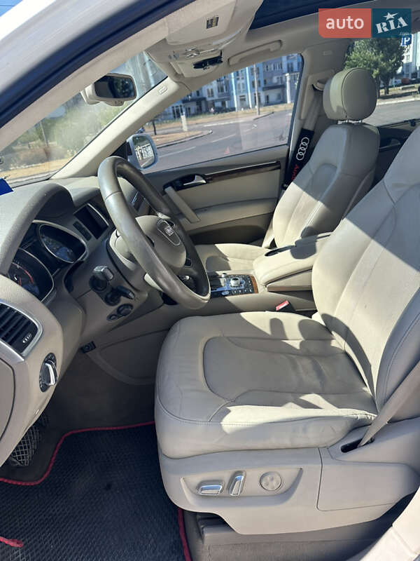 Позашляховик / Кросовер Audi Q7 2011 в Черкасах