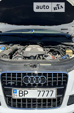 Позашляховик / Кросовер Audi Q7 2011 в Черкасах