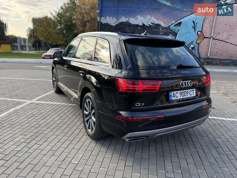 Внедорожник / Кроссовер Audi Q7 2016 в Львове