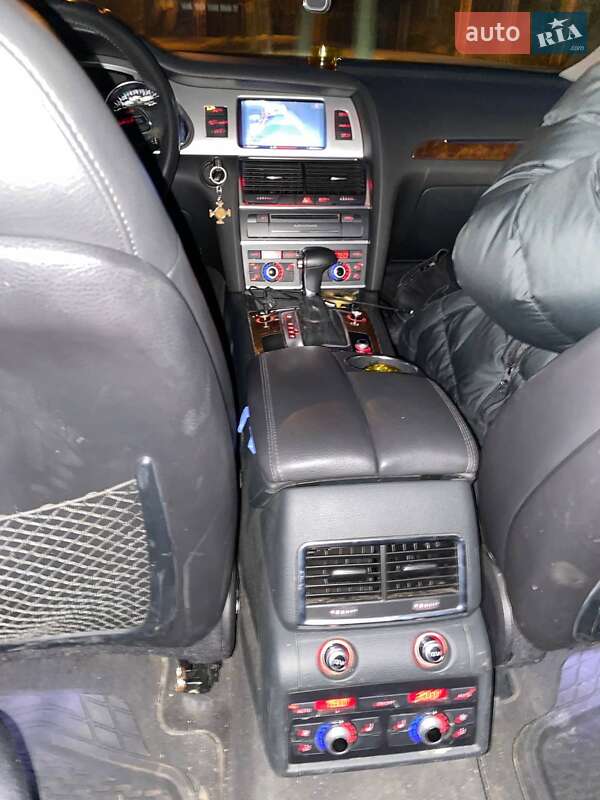 Позашляховик / Кросовер Audi Q7 2012 в Одесі