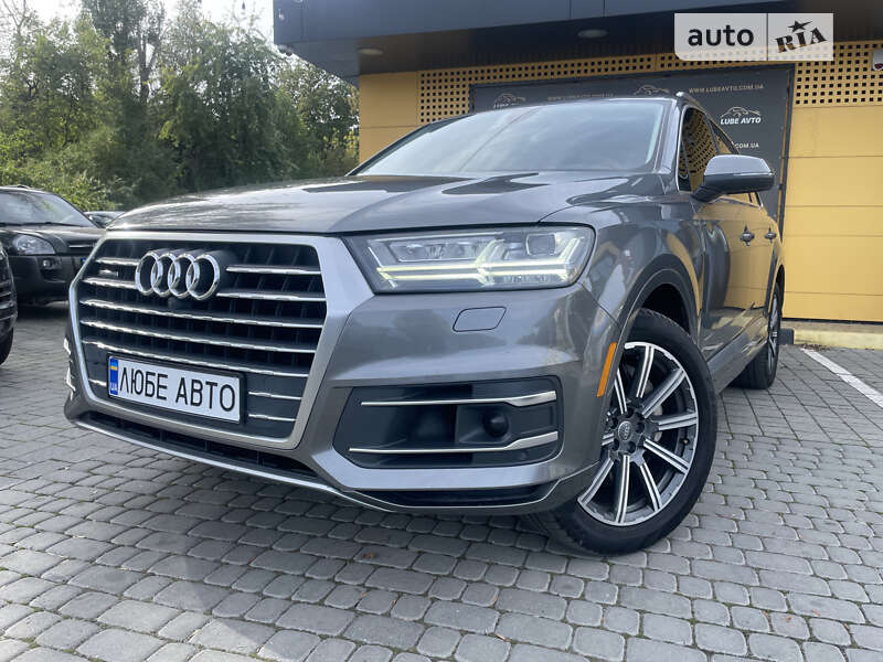 Audi Q7 