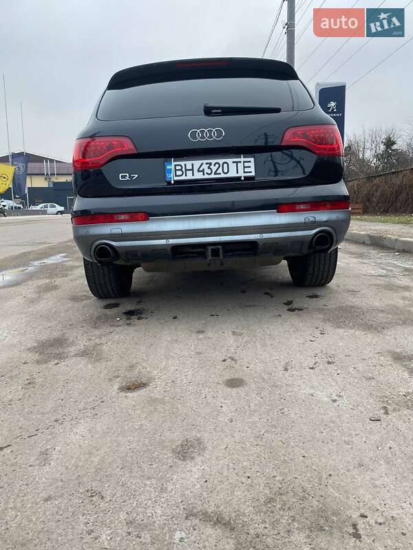 Позашляховик / Кросовер Audi Q7 2012 в Одесі