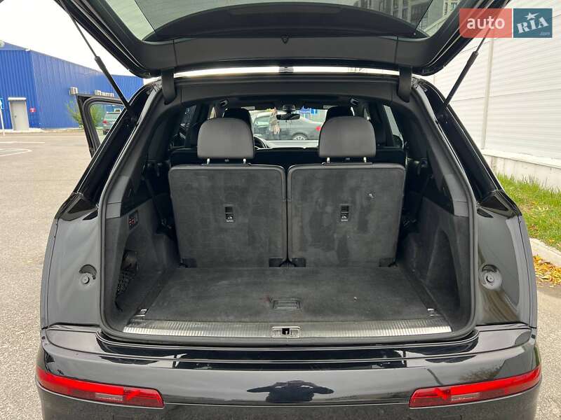 Внедорожник / Кроссовер Audi Q7 2017 в Львове