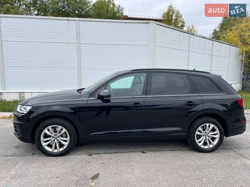 Внедорожник / Кроссовер Audi Q7 2017 в Львове