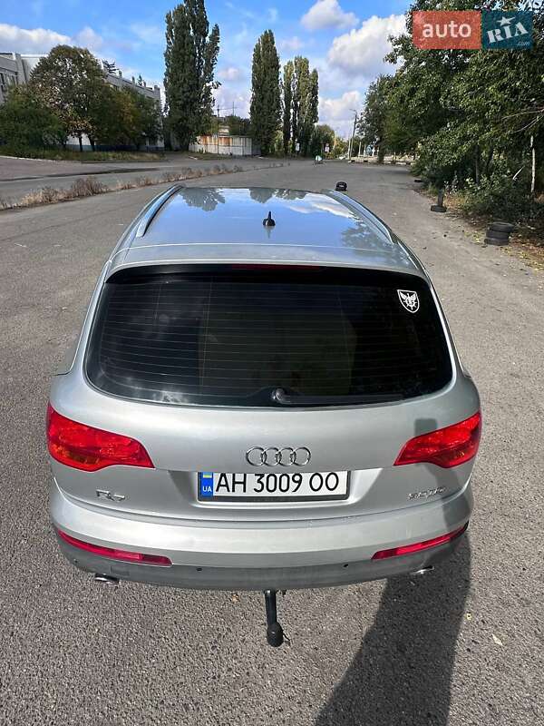Позашляховик / Кросовер Audi Q7 2006 в Дніпрі