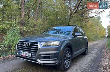 Внедорожник / Кроссовер Audi Q7 2016 в 