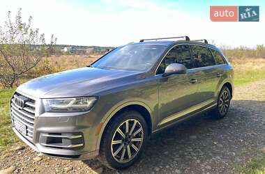 Внедорожник / Кроссовер Audi Q7 2016 в 