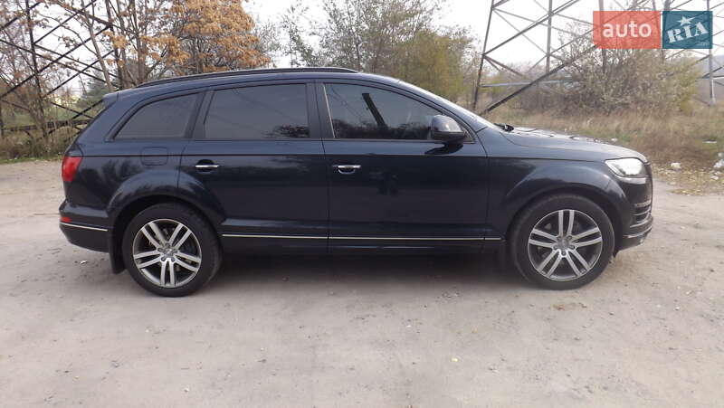 Audi Q7 2011