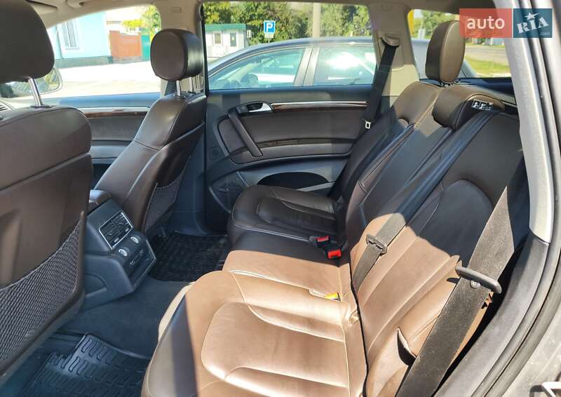 Внедорожник / Кроссовер Audi Q7 2012 в Гадяче