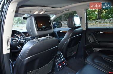 Внедорожник / Кроссовер Audi Q7 2015 в 