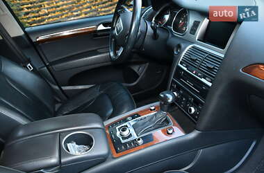 Внедорожник / Кроссовер Audi Q7 2015 в 