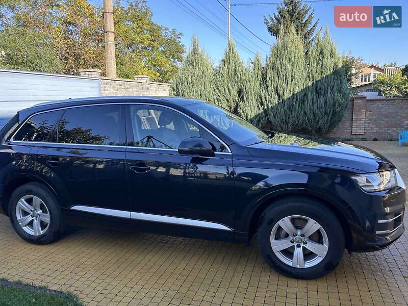 Позашляховик / Кросовер Audi Q7 2017 в Києві