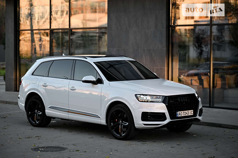 Внедорожник / Кроссовер Audi Q7 2018 в Ужгороде