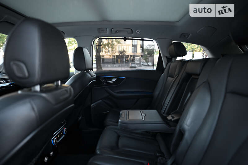 Внедорожник / Кроссовер Audi Q7 2018 в Ужгороде