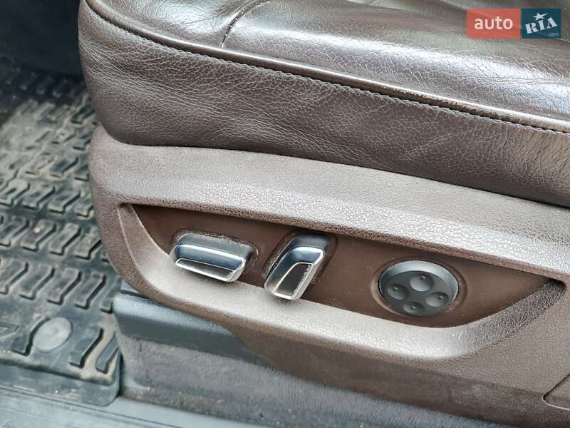 Внедорожник / Кроссовер Audi Q7 2012 в Гадяче