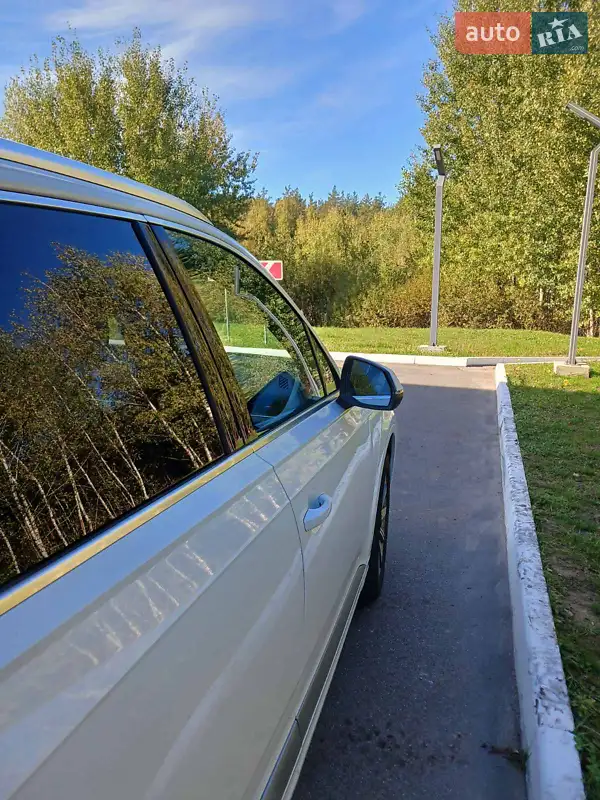 Внедорожник / Кроссовер Audi Q7 2017 в 
