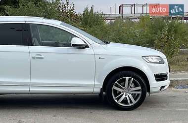 Внедорожник / Кроссовер Audi Q7 2014 в Киеве