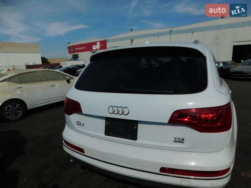 Позашляховик / Кросовер Audi Q7 2013 в Конотопі