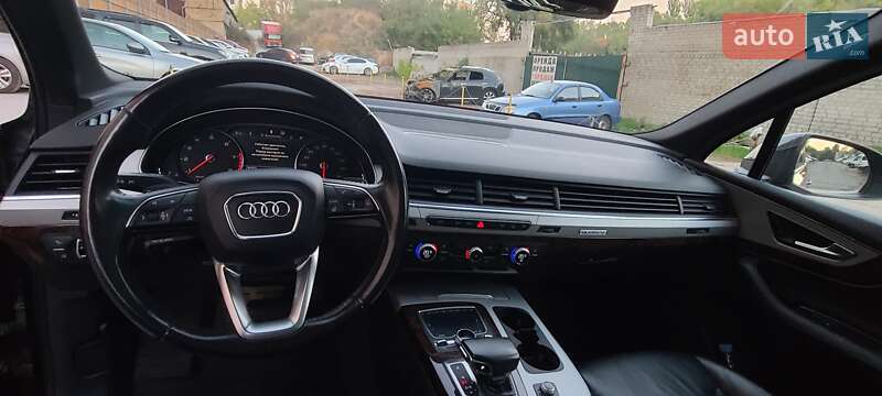 Позашляховик / Кросовер Audi Q7 2017 в Києві