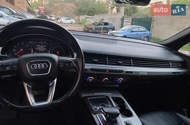 Внедорожник / Кроссовер Audi Q7 2017 в 