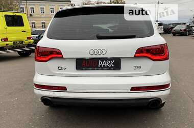 Позашляховик / Кросовер Audi Q7 2013 в Києві