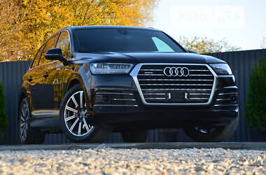 Позашляховик / Кросовер Audi Q7 2015 в Дрогобичі