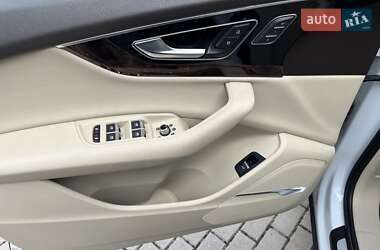 Внедорожник / Кроссовер Audi Q7 2018 в 