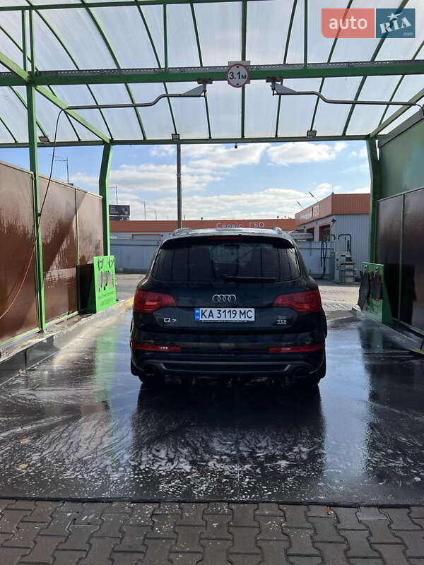 Внедорожник / Кроссовер Audi Q7 2013 в Киеве
