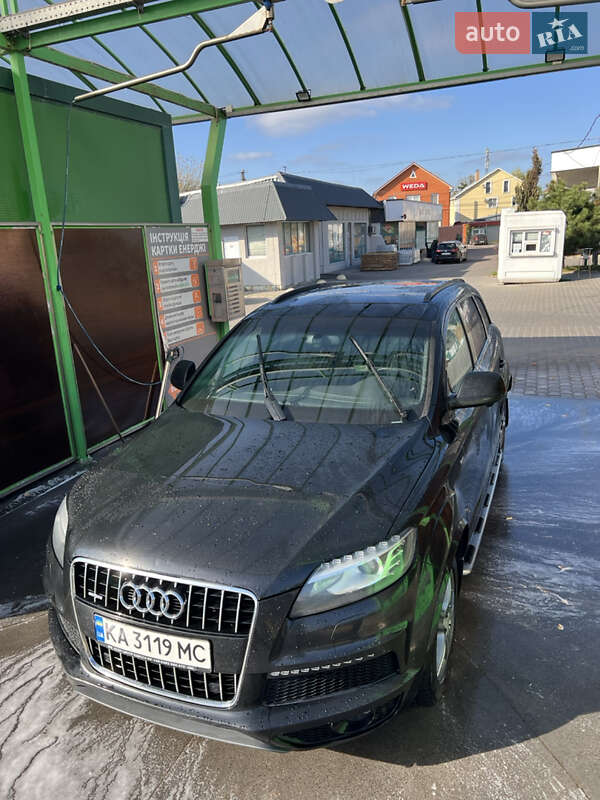 Внедорожник / Кроссовер Audi Q7 2013 в Киеве