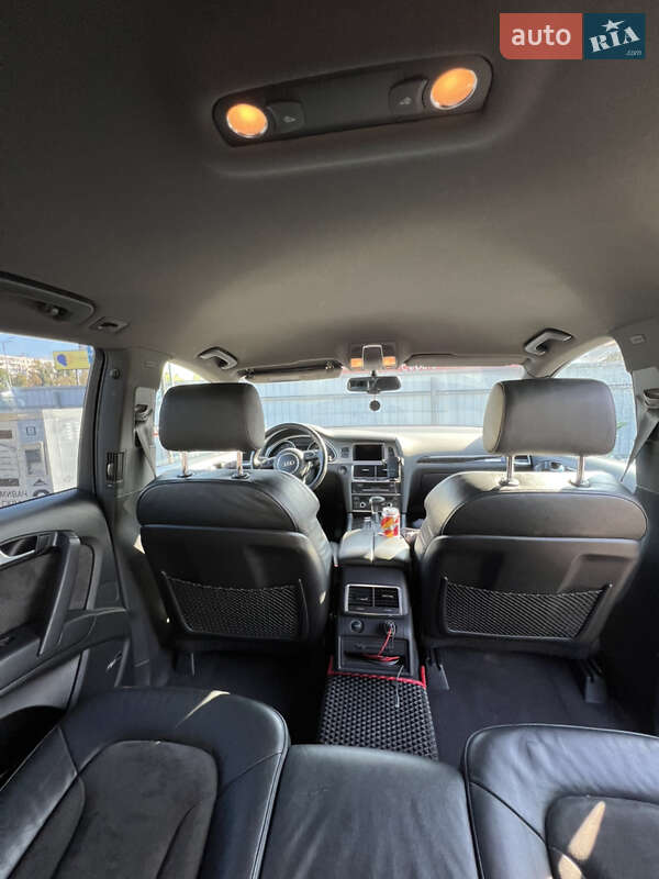 Внедорожник / Кроссовер Audi Q7 2013 в Киеве