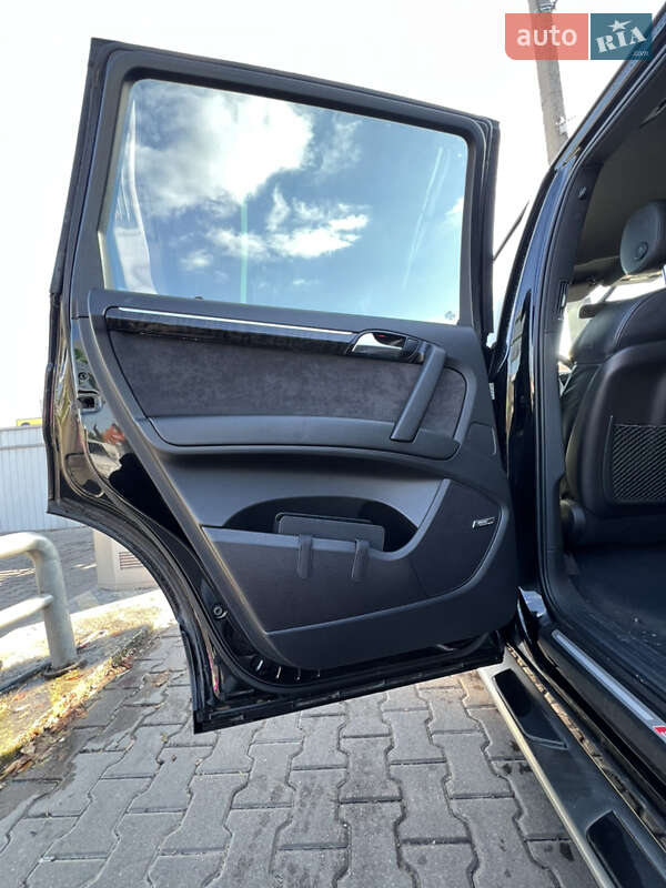 Внедорожник / Кроссовер Audi Q7 2013 в Киеве