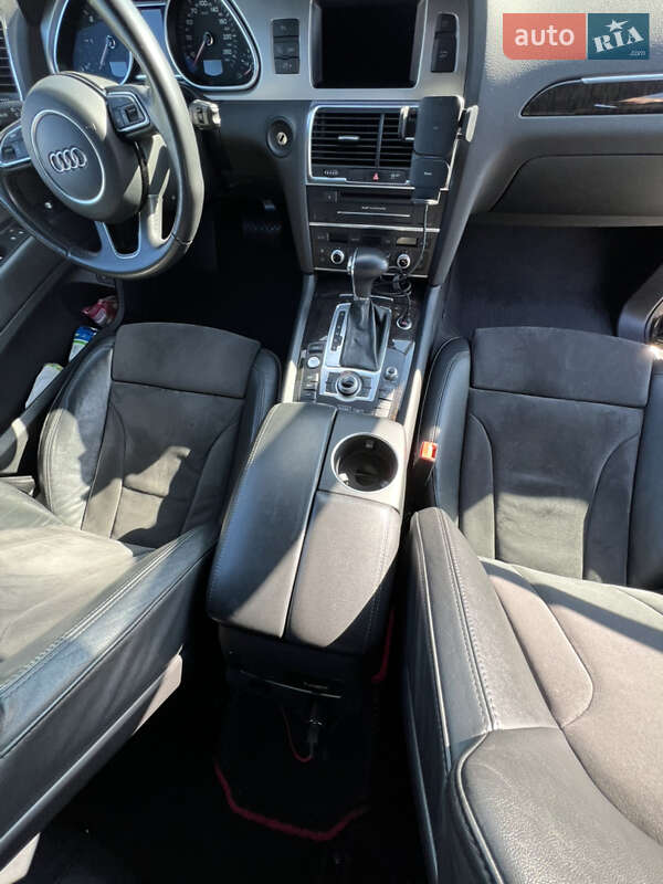 Внедорожник / Кроссовер Audi Q7 2013 в Киеве