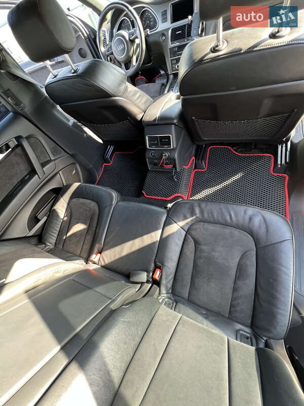 Внедорожник / Кроссовер Audi Q7 2013 в Киеве