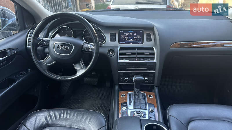 Позашляховик / Кросовер Audi Q7 2013 в Ладижині