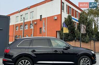 Позашляховик / Кросовер Audi Q7 2016 в 