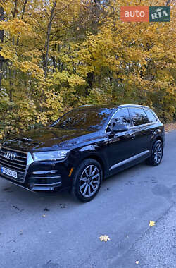 Внедорожник / Кроссовер Audi Q7 2017 в 