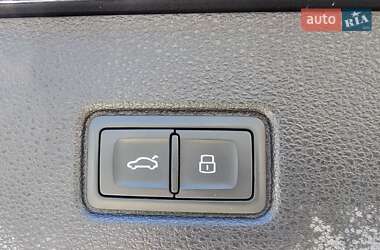 Внедорожник / Кроссовер Audi Q7 2018 в 