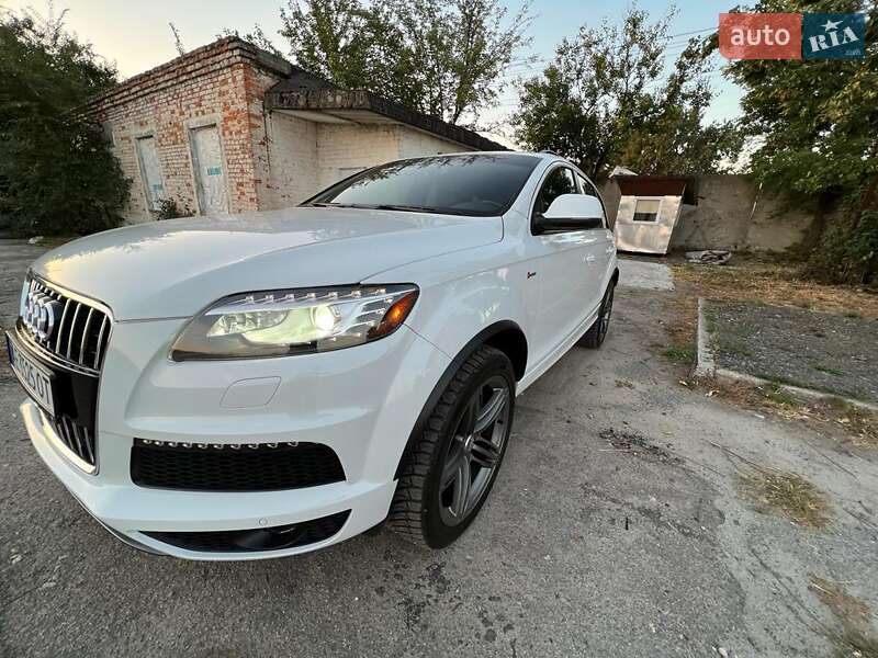 Внедорожник / Кроссовер Audi Q7 2013 в Днепре