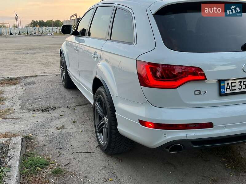 Внедорожник / Кроссовер Audi Q7 2013 в Днепре